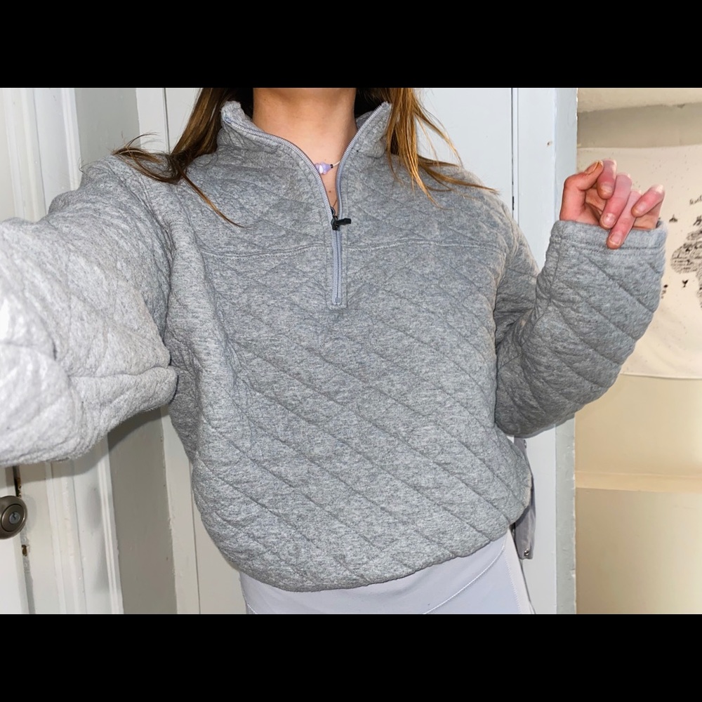 Eddie Bauer quilted 1/4 zip jacket  in gray (: